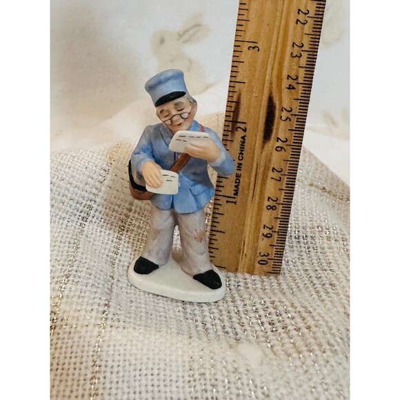 Lefton Frank Pendergast Postman Colonial Village Figurine 90's - Picture 8 of 8